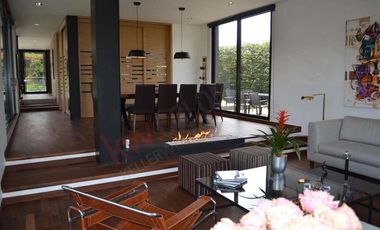 VENDO CASA LA CALERA DISEÑO ÚNICO