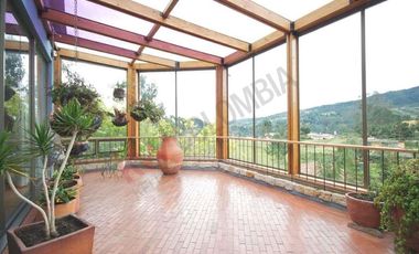 VENDO CASA ESPECTACULAR SIKASUE LA CALERA