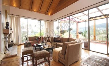 VENDO CASA ESPECTACULAR SIKASUE LA CALERA