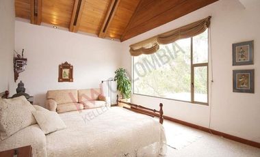 VENDO CASA ESPECTACULAR SIKASUE LA CALERA