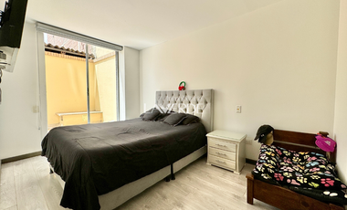 Venta - Apartamento De Dos Habitaciones En Primer Piso Con Terraza
