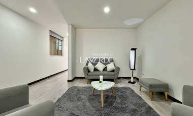 Venta - Apartamento De Dos Habitaciones En Primer Piso Con Terraza