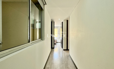 Venta - Apartamento De Dos Habitaciones En Primer Piso Con Terraza