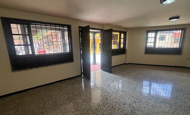 Venta Locales Comerciales Ubicados Cerca Del Parque Principal En La Calera