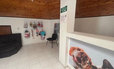 Venta Locales Comerciales Ubicados Cerca Del Parque Principal En La Calera