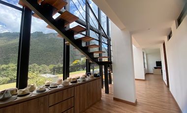 Venta Casa Espectacular - Club House - La Calera