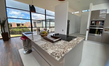 Venta Casa Espectacular - Club House - La Calera