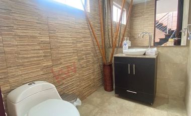 Renta Espectacular Casa Campestre Amoblada 356m2 en un solo nivel más altillo