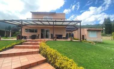 Renta Espectacular Casa Campestre Amoblada 356m2 en un solo nivel más altillo