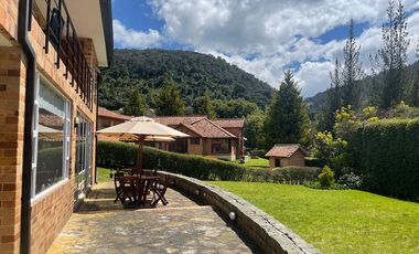 Espectacular Casa Campestre En Parque vivienda Teusaca