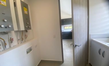 Arriendo - Casa Campestre Para Estrenar En Macadamia, La Calera