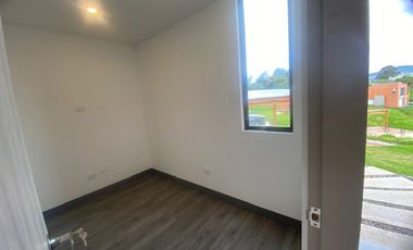 Arriendo - Casa Campestre Para Estrenar En Macadamia, La Calera
