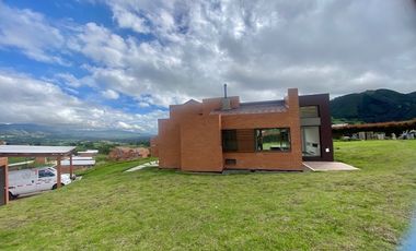 Arriendo - Casa Campestre Para Estrenar En Macadamia, La Calera