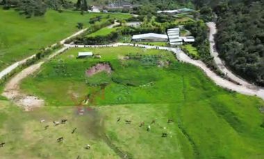 VENDO HOTEL CAMPESTRE LA CALERA, CUNDINAMARCA, COLOMBIA.