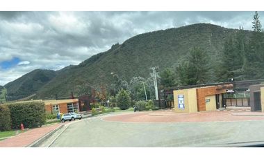 VENDO LOTE EN CLUB HOUSE- LA CALERA-5891