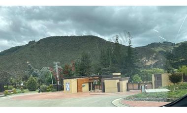 VENDO LOTE EN CLUB HOUSE- LA CALERA-5891