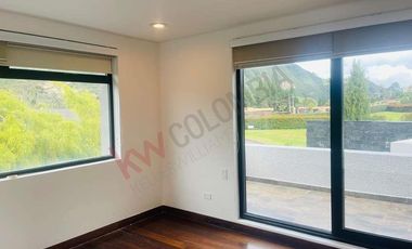 VENDO MARAVILLOSA CASA EN LA CALERA