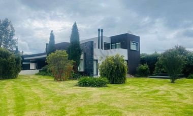VENDO MARAVILLOSA CASA EN LA CALERA