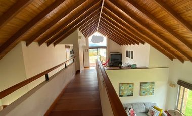 Venta - Hermosa Casa Campestre Con Vista Panorámica En Macadamia, La Calera