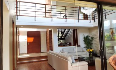 En Venta Casa Luxury En El Exclusivo Sector De Valle Alto En La Calera