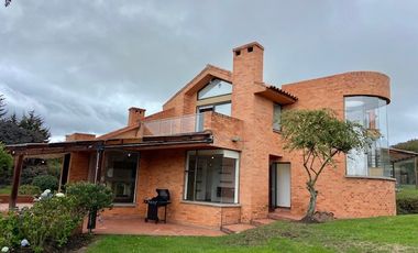 Casa Campestre En Renta En Condominio Pan De Azúcar- Vereda Yerbabuena Chía.