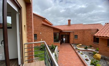 Casa Campestre En Renta En Condominio Pan De Azúcar- Vereda Yerbabuena Chía.