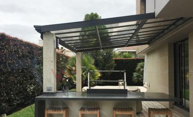 MAGNIFICA CASA MODERNA PERFECTA PARA LA FAMILIA