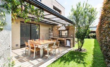 MAGNIFICA CASA MODERNA PERFECTA PARA LA FAMILIA