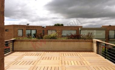 MAGNIFICA CASA MODERNA PERFECTA PARA LA FAMILIA