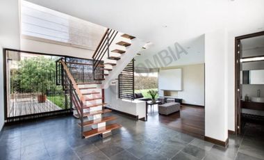 MAGNIFICA CASA MODERNA PERFECTA PARA LA FAMILIA