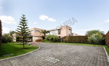 MAGNIFICA CASA MODERNA PERFECTA PARA LA FAMILIA