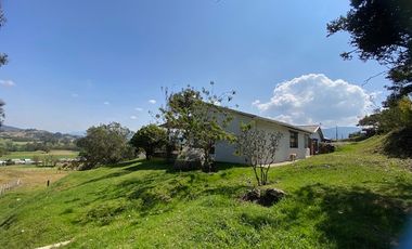 En Venta Acogedora Casa En Medio De Las Montañas, La Calera, Sabana De Bogotá