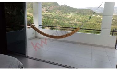 VENDO MAGNIFICA CASA ANAPOIMA