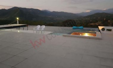 VENDO MAGNIFICA CASA ANAPOIMA