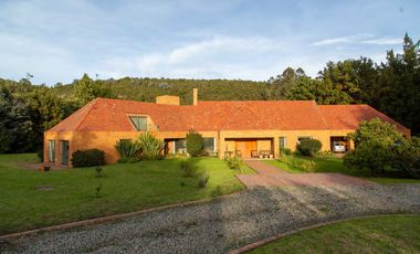 En Arriendo - Casa Campestre En Chía - Lagos De Yerbabuena