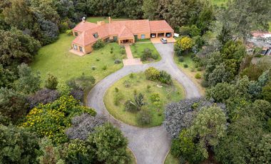 En Arriendo - Casa Campestre En Chía - Lagos De Yerbabuena