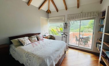 VENDO CASA MACADAMIA LA CALERA