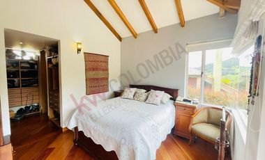 VENDO CASA MACADAMIA LA CALERA