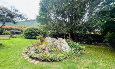 VENDO CASA MACADAMIA LA CALERA