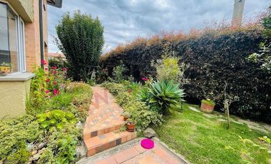 VENDO CASA MACADAMIA LA CALERA