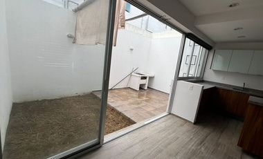 CASA EN VENTA FRACCIONAMIENTO MADEIRAS ZAPOPAN