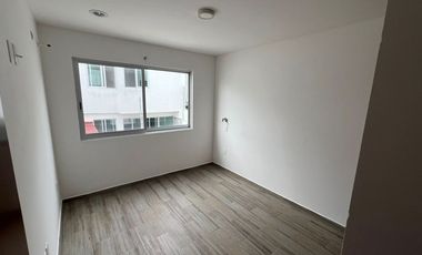 CASA EN VENTA FRACCIONAMIENTO MADEIRAS ZAPOPAN
