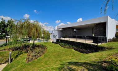 CASA EN VENTA FRACCIONAMIENTO MADEIRAS ZAPOPAN