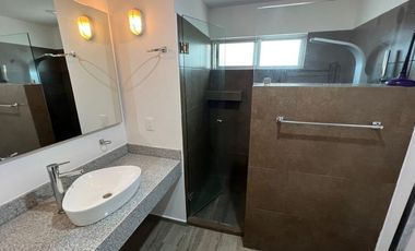 CASA EN VENTA FRACCIONAMIENTO MADEIRAS ZAPOPAN