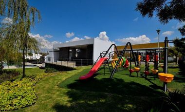 CASA EN VENTA FRACCIONAMIENTO MADEIRAS ZAPOPAN