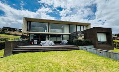 VENDO CASA DE CAMPO EN LA CALERA