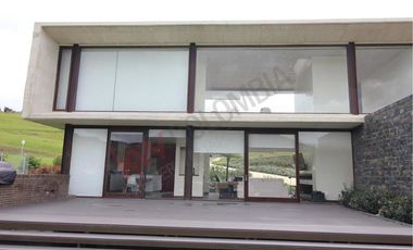 VENDO CASA DE CAMPO EN LA CALERA