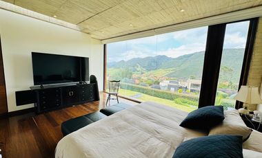 VENDO CASA DE CAMPO EN LA CALERA