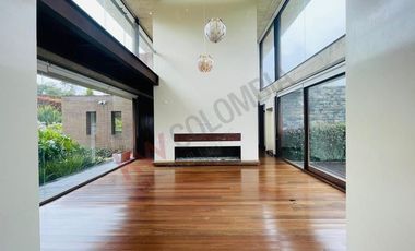 VENDO CASA DE CAMPO EN LA CALERA
