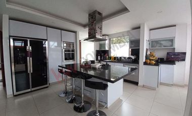 !Buenas noticias¡ . Una Increible casa, recién salida del horno.-8069